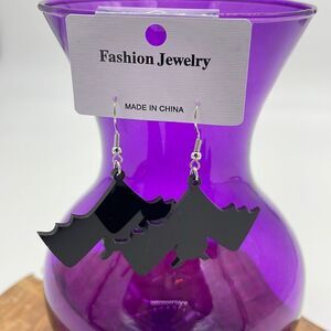 𝅺BLACK ACRYLIC Bat Earrings